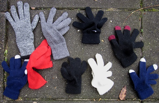 2017_4997_verweesde_handschoenen_gertrudsdottir